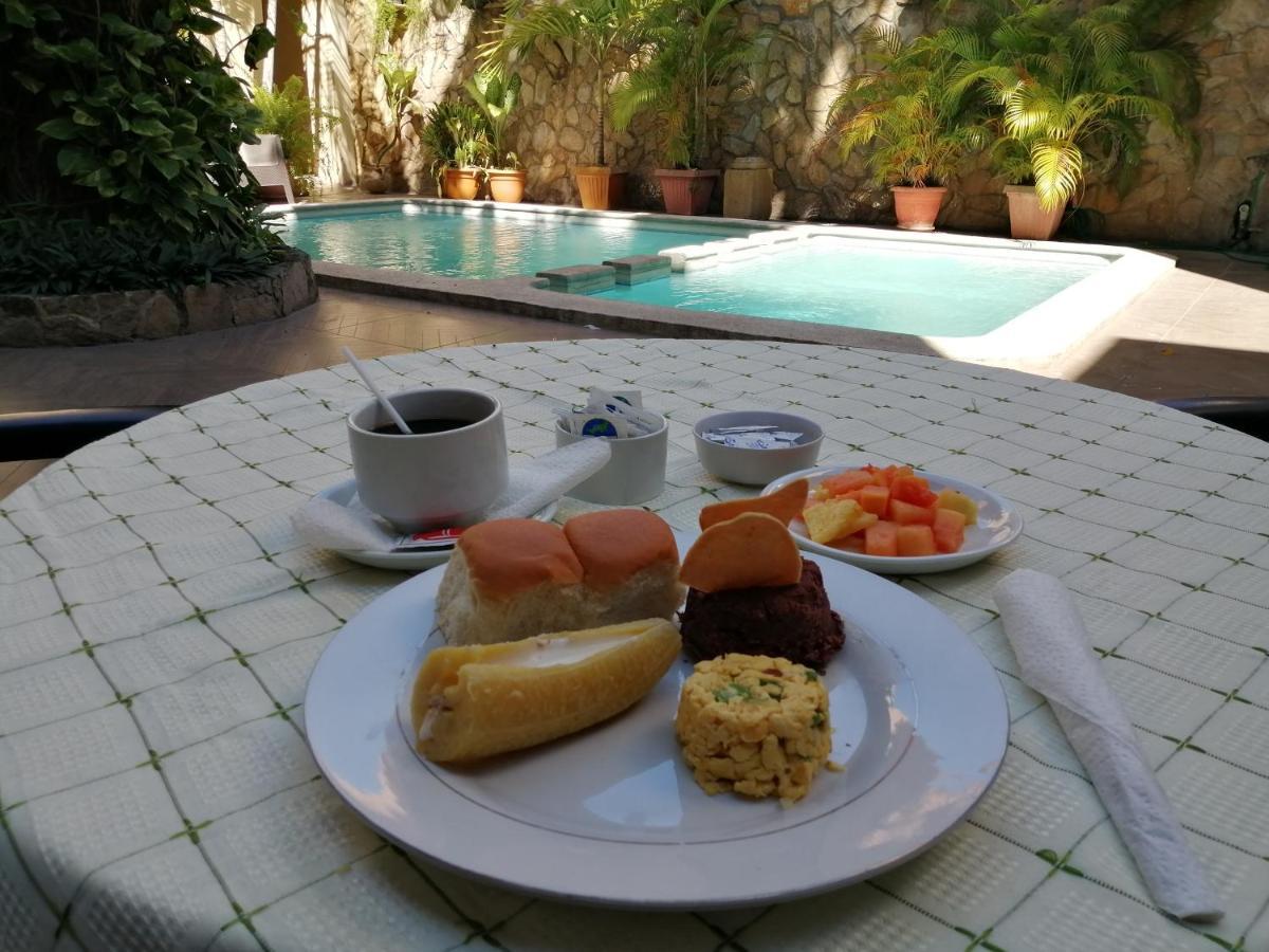 Hotel Plaza Floresta 圣米格尔 外观 照片